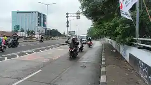 Jalan-Raya-Bogor-lokasi-tawuran-remaja-bersenjata-tajam.jpg