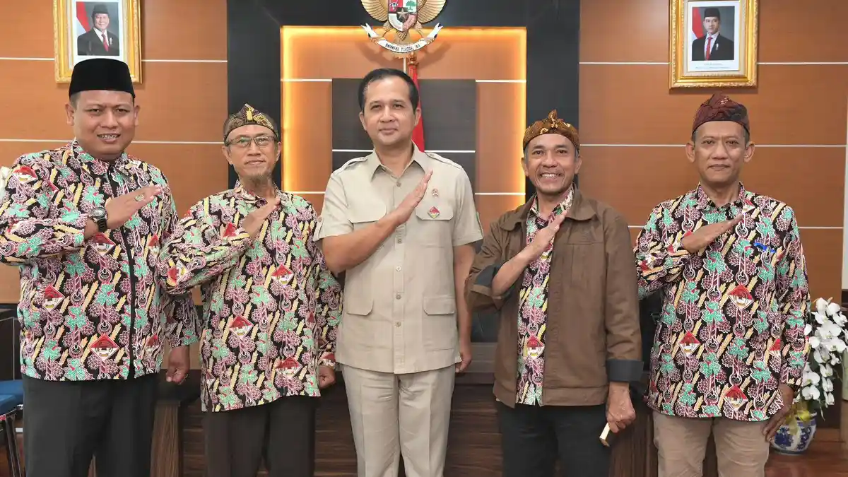 Terima Pin PATRI, Menteri Iftitah Ajak Bersinergi Sukseskan Program-Program Kementerian