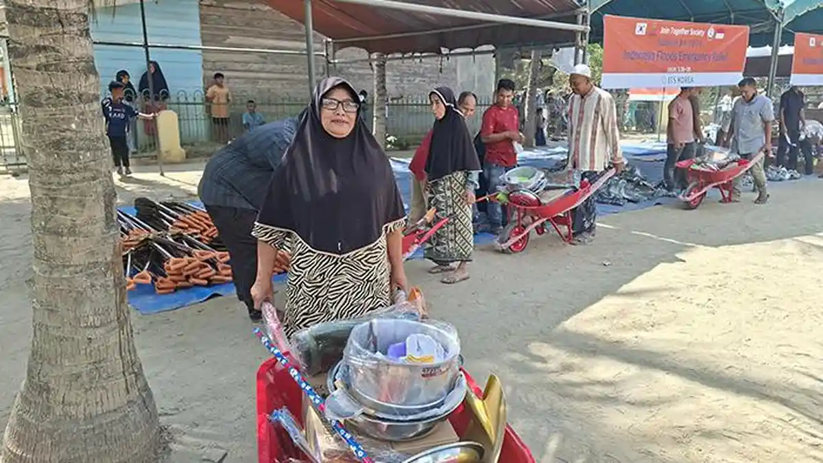Bantuan JTS Korea Sangat Bermakna Bagi Korban Banjir