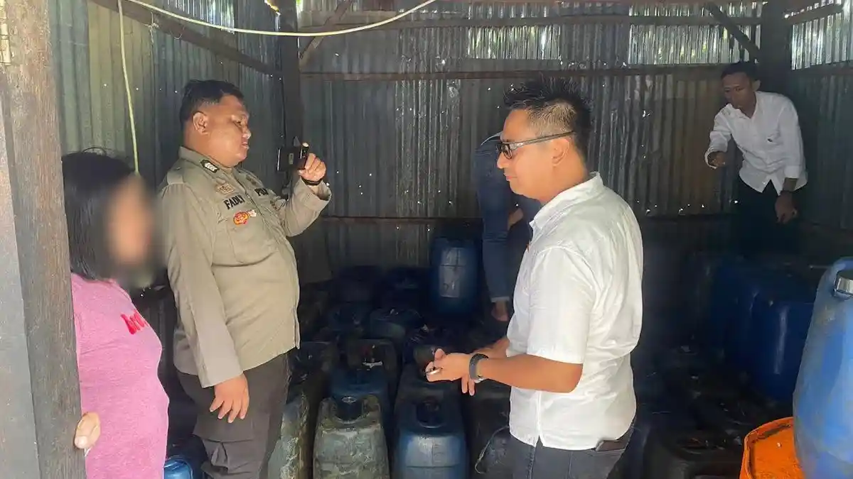 5.412 Liter Solar Ilegal Diamankan di Malili Lutim