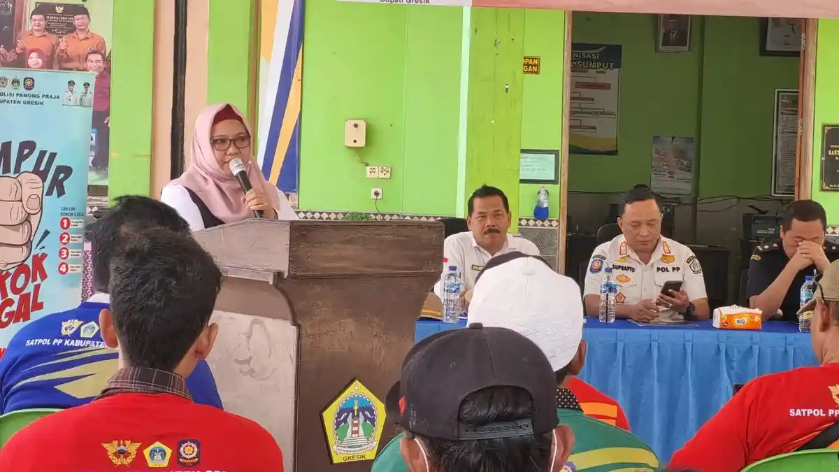 Wabup Gresik Ajak Pedagang di Driyorejo Perangi Rokok Ilegal Tanpa Pita Cukai