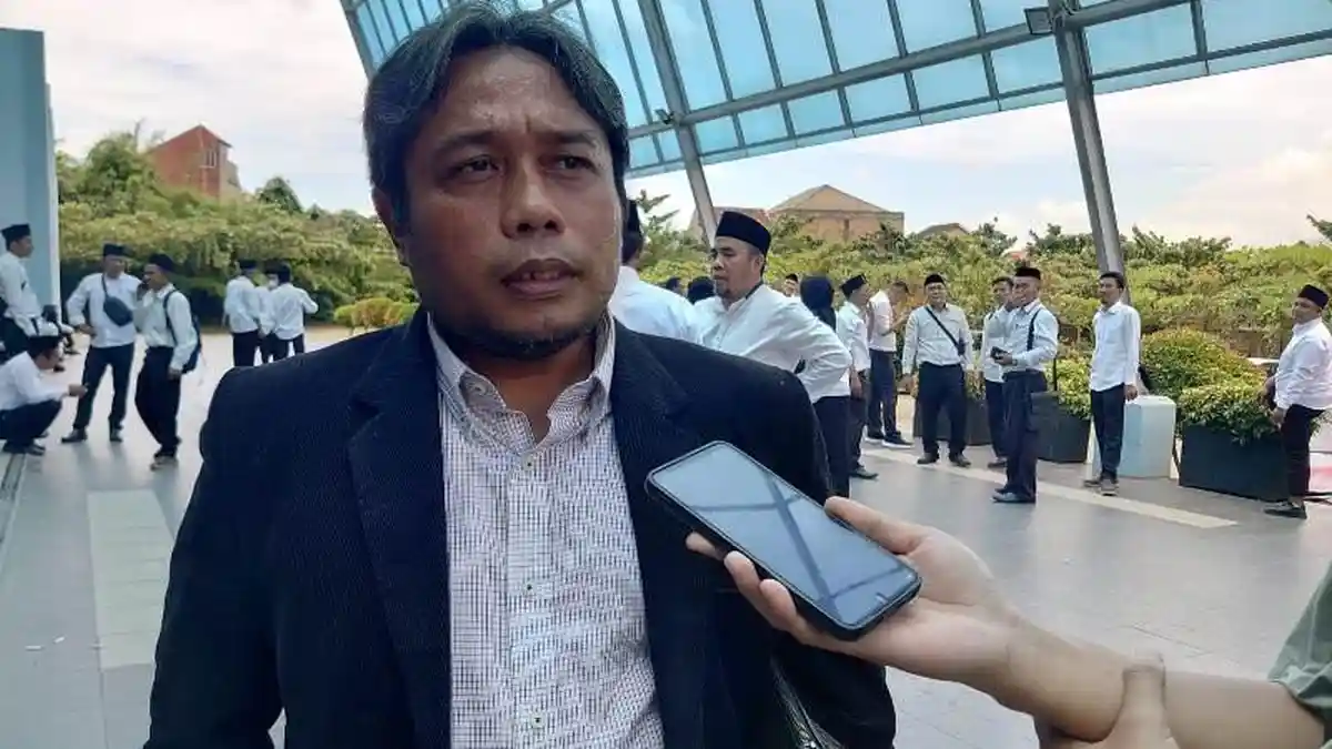 Beda Pernyataan KPU dan Bawaslu Bandar Lampung soal Stiker Coklit