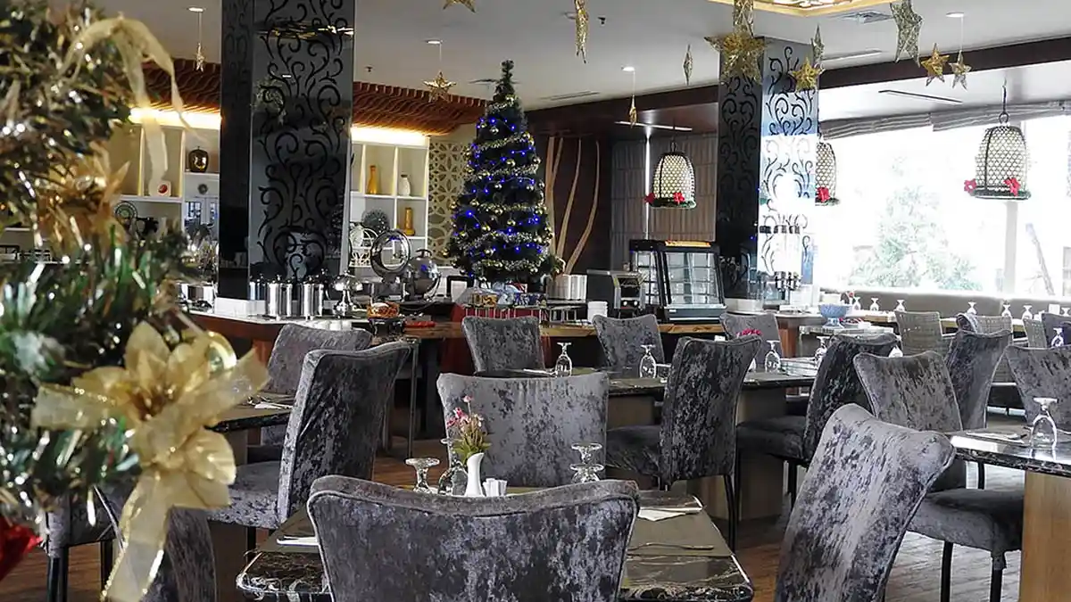 Christmas Eve Dinner at Crown Vista Hotel, Each Person Only IDR 180,000