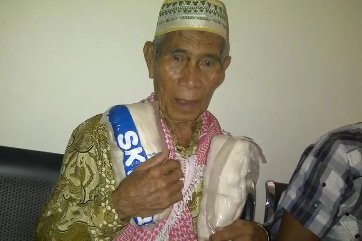 Bawa Kain Kafan ke Pengadilan, Bapak 74 Tahun Ini Tantang Anak dan Menantu Sumpah Pocong
