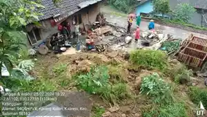 BREAKING-NEWS-Dalam-Sehari-10-Bencana-Tanah-Longsor-Terjadi-di-Magelang.jpg