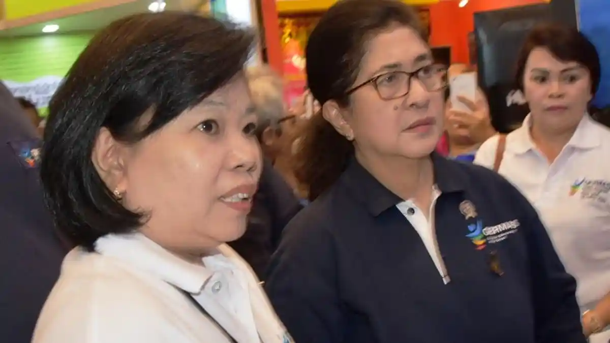 Nila Moeloek Ingin Kembali Jadi Dosen