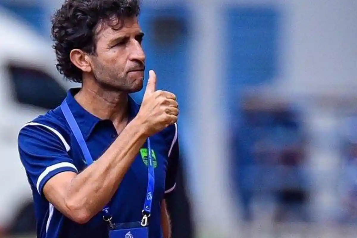 Rekor 15 Pertandingan Tak Terkalahkan Diputus PSM Makassar, Pelatih Persib Kecewa