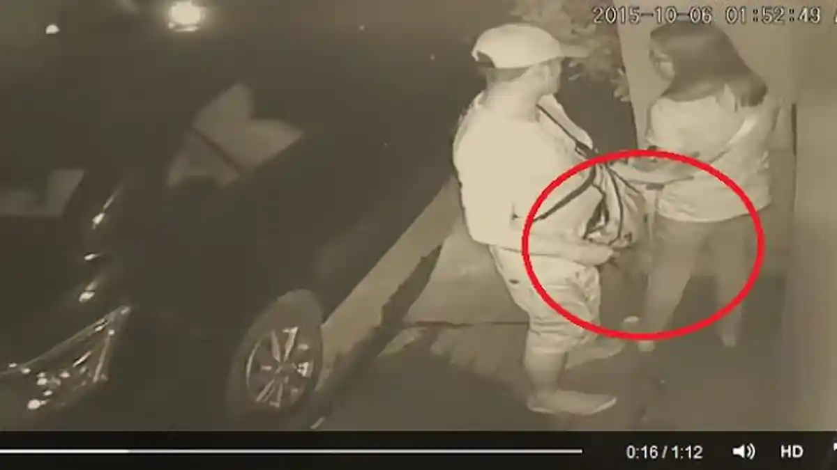 VIDEO: Ketakutan karena Dirampok, Wanita Ini Kencing di Celana