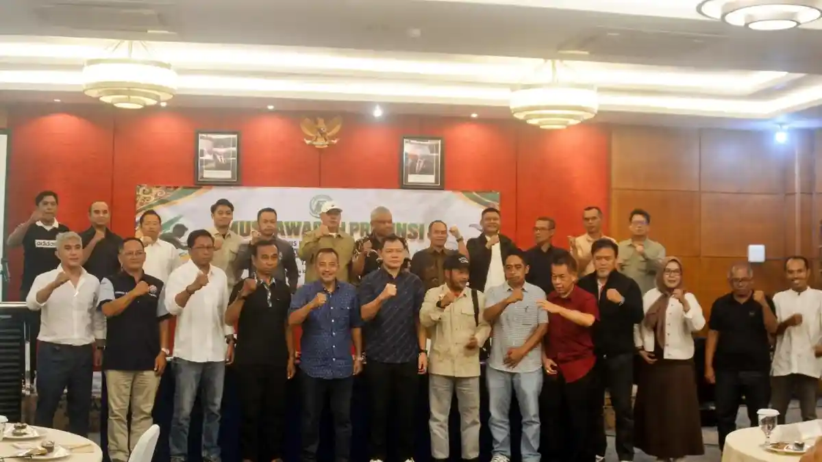 Aklamasi Pimpin PTMSI Kaltim, Fahmi Fadli Gelontorkan Bantuan Meja Tenis