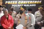 Kapolda-Jatim-Irjen-Pol-Nico-Afinta-melakukan-Konferensi-Pers.jpg