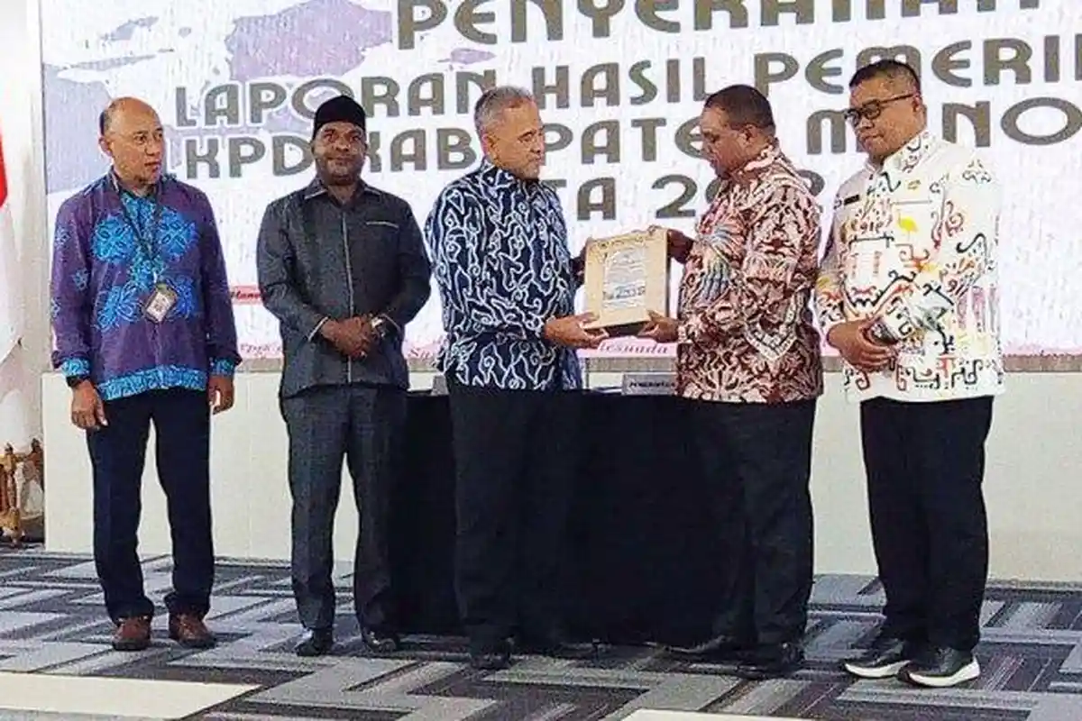 Terima Hasil Pemeriksaan LKPD 2024 dari BPK, Bupati Manokwari: Opini WDP Jadi Bahan Evaluasi 