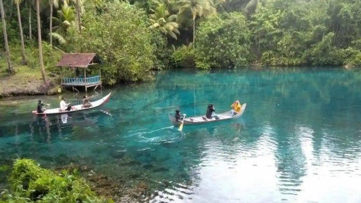 Perjalanan 2,5 Jam Menuju Surga Alam Tersembunyi di Sulawesi Tengah, Keindahan Danaunya Bikin Takjub