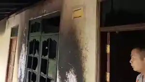 rumah-warga-dibakar-di-wonogiri-22112025.jpg