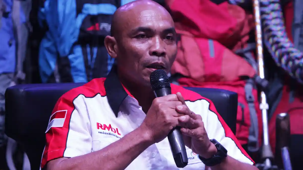 Pendaki Indonesia Lolos Uji Kesehatan
