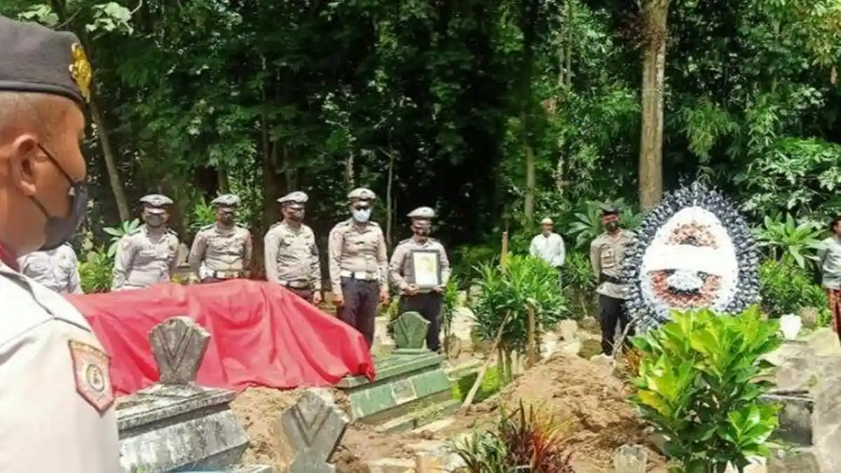 Polisi di Blitar yang Pergelangan Tangannya Digigit Ular Meninggal, Sempat Dirawat 3 Hari di RS