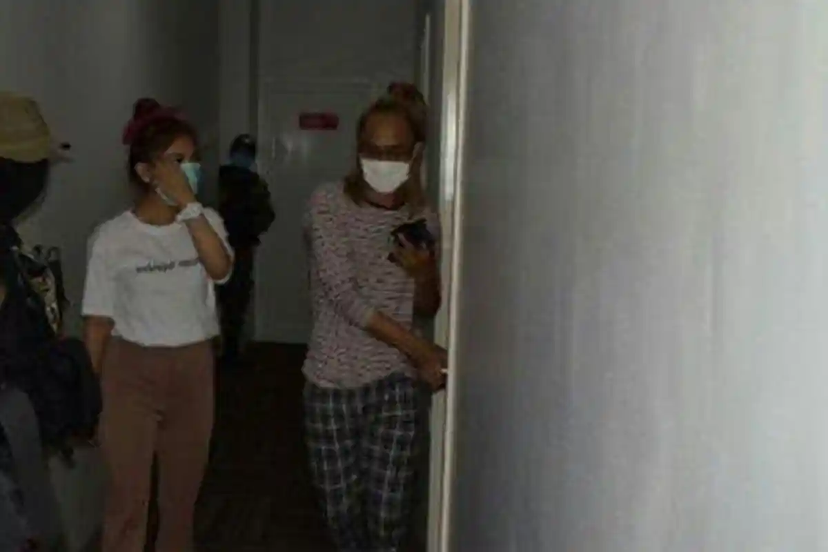 Pria Diajak Warga Gerebek Wanita Selingkuh, Kaget Ternyata Istrinya Sendiri