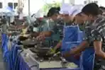 Juru Masak KRI Adakan Lomba Memasak