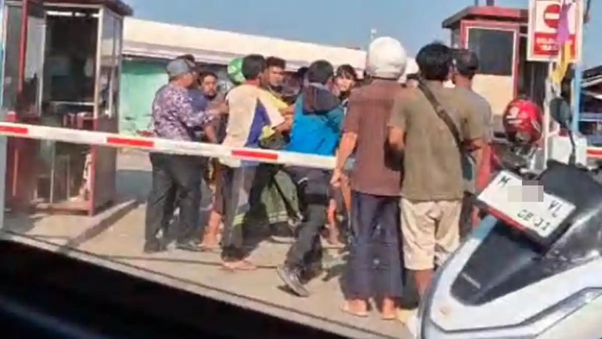 Penjaga Tiket dan Pedagang Adu Jotos di Pasar Anom Baru, DPRD Sumenep Minta Pemkab Lakukan Evaluasi