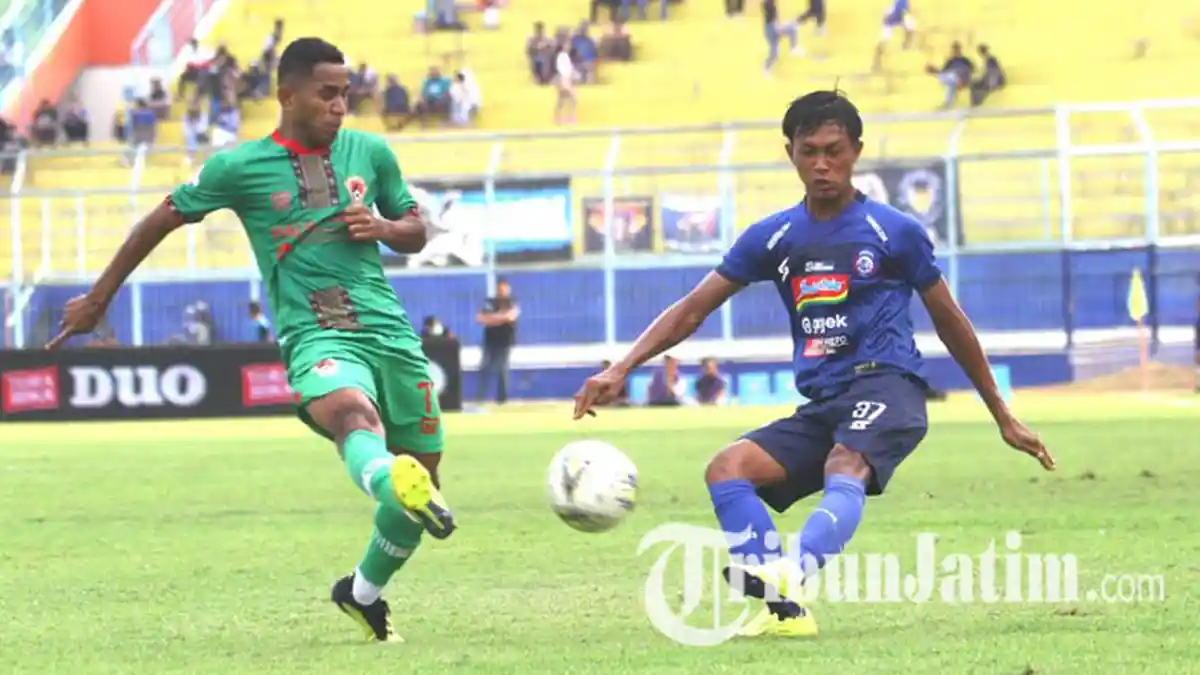 ACL Robek, Bek Arema FC Agil Munawar Tunggu Jadwal Naik Meja Operasi