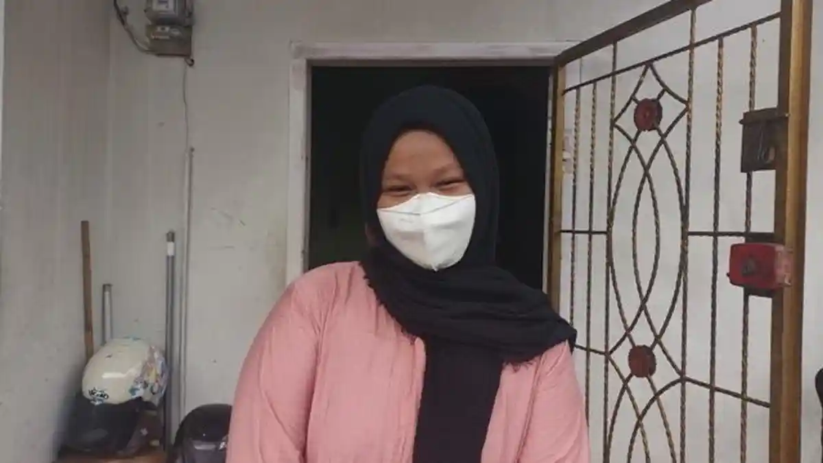 Mobil Bertonase Besar Penyebab Rumah Nenek Hapsah Rusak