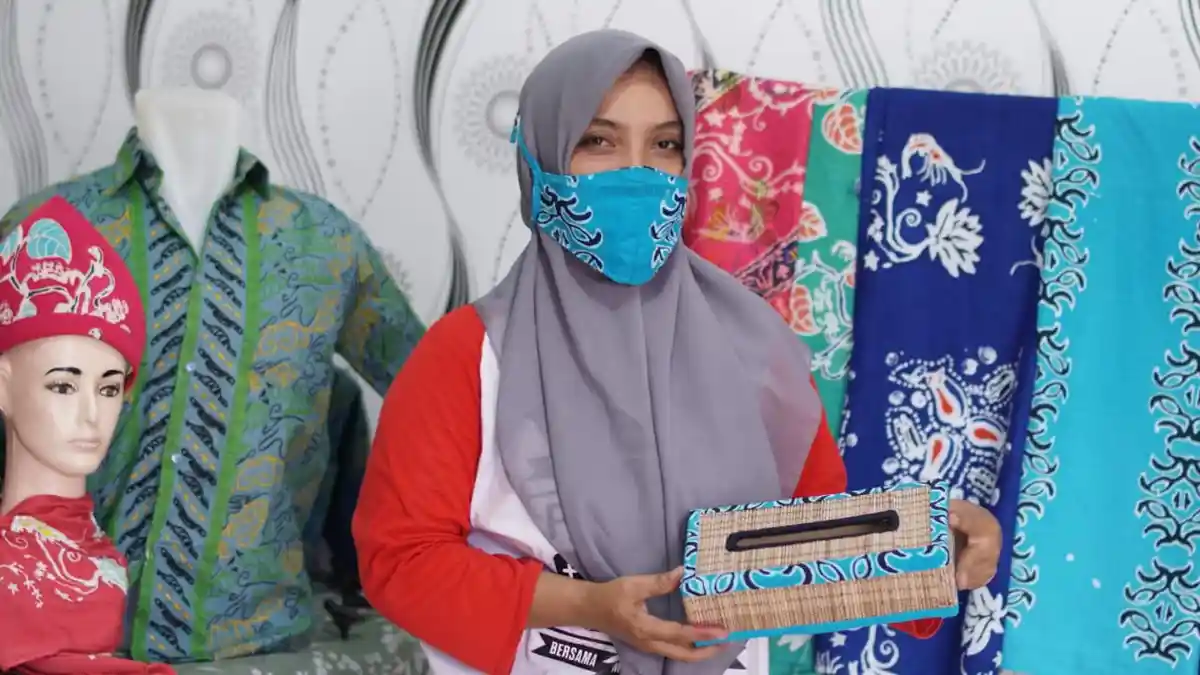 Batik Tulis Pakkis Hadirkan Sentuhan Balok Timah di Kain Batik