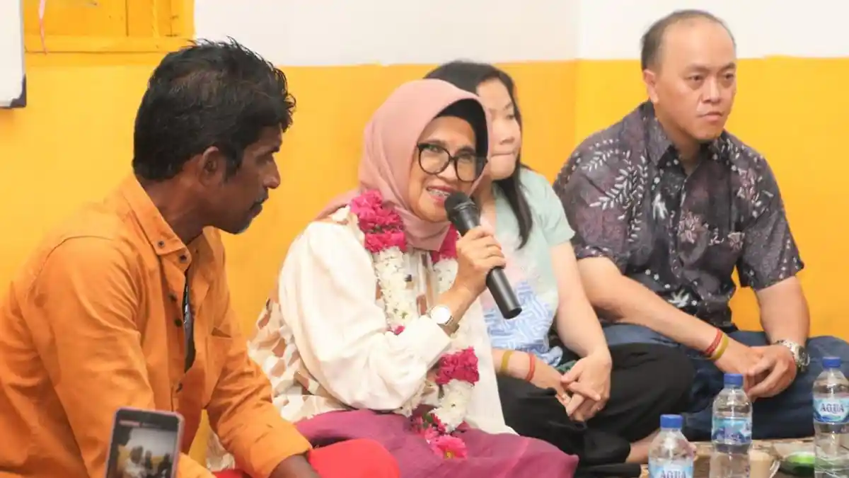 Susanti Dewayani di Mata Minoritas Hindu dan Buddha Kota Siantar : Ibu ...