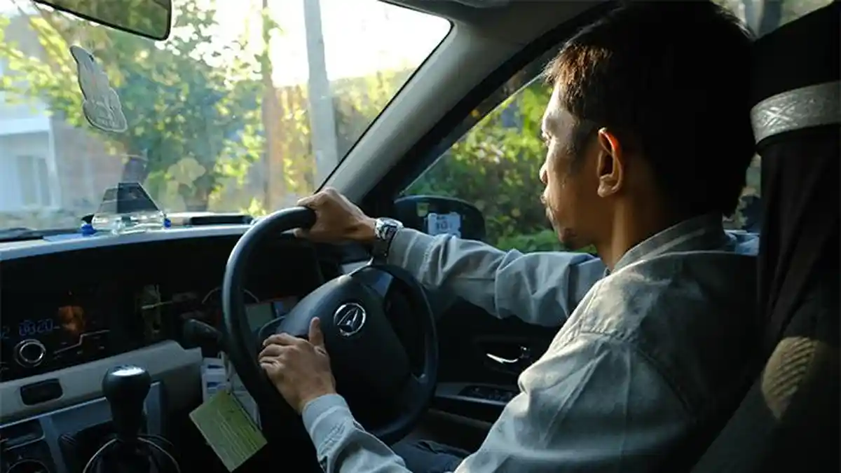 Kisah Mereka yang Lebih Sejahtera Sejak Melek Teknologi: Bisa Nabung & Beli Mobil
