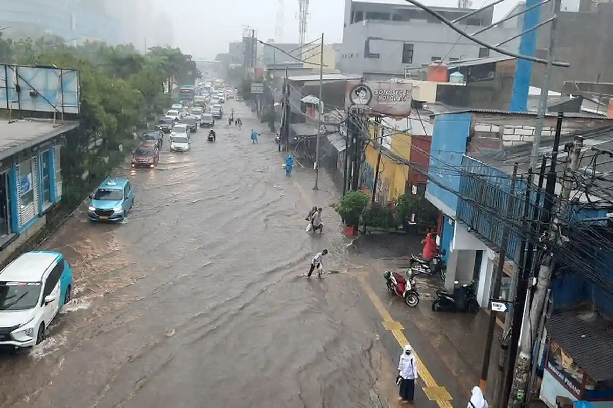 Waspada Cuaca Ekstrim di Tahun 2022, Intensitas Hujan Tinggi dan Kemarau yang Lebih Kering pada Mei