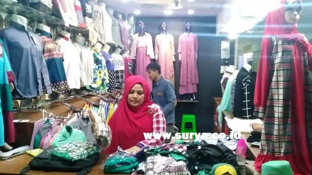 Pedagang Pasar Turi Baru Surabaya Berharap Pembeli Datang dan Jualan Laris Manis
