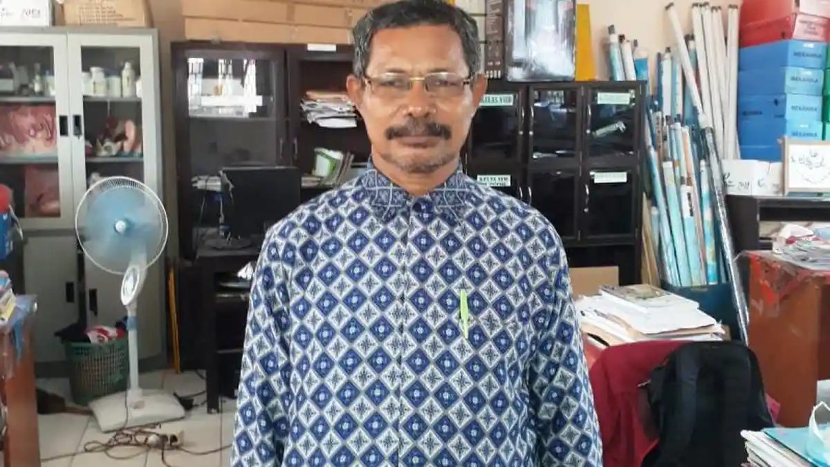 Pernah Digaji Rp30 Ribu Per Bulan, Guru Honorer di Bangka Tengah Ini Lolos CPPPK di Usia 51 Tahun
