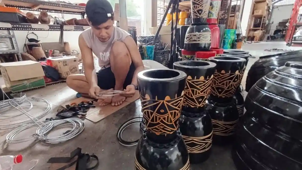Kirim Kendang Jimbe ke Malaysia dan Amerika, Perajin di Blitar Terdampak Nilai Tukar Rupiah