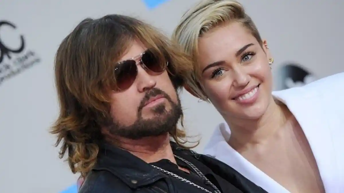 Miley Cyrus Akan Rilis Musik Baru?! Sang Papa Billy Cyrus Membocorkannya di Twitter
