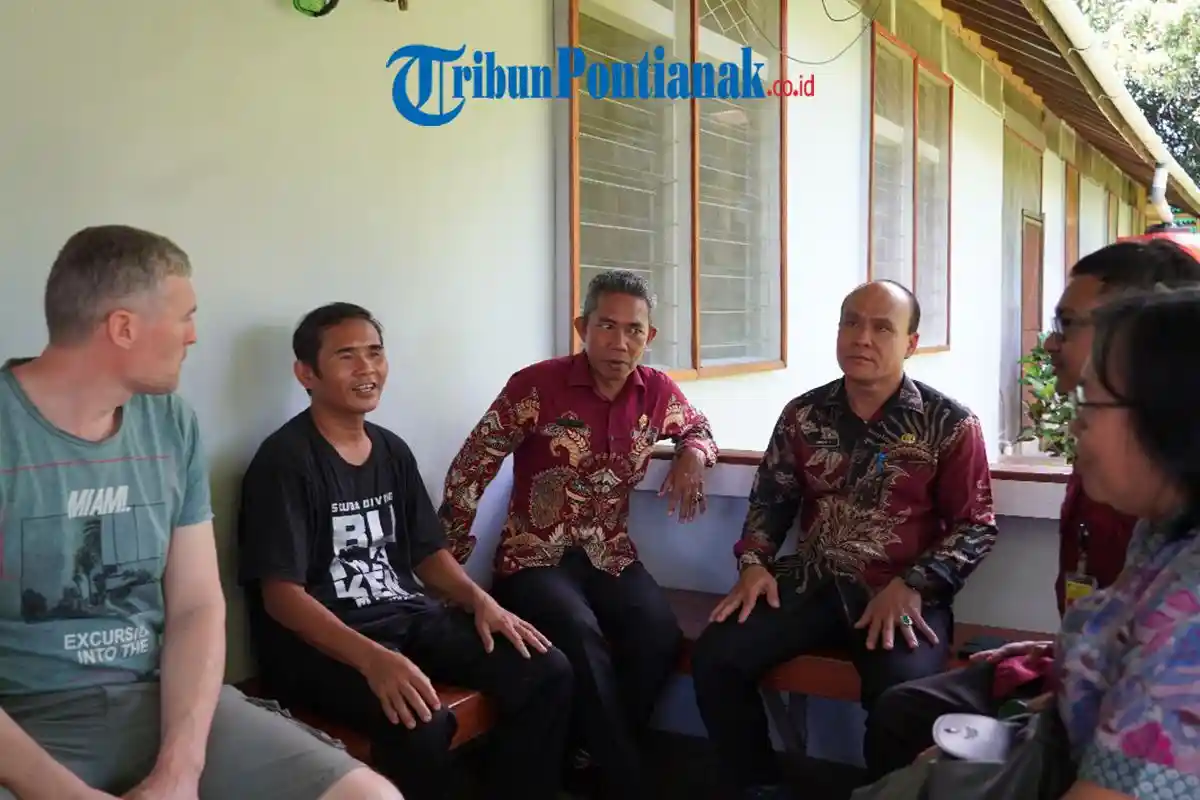 Imigrasi dan Timpora Periksa Izin Tinggal Orang Asing di Kapuas Hulu