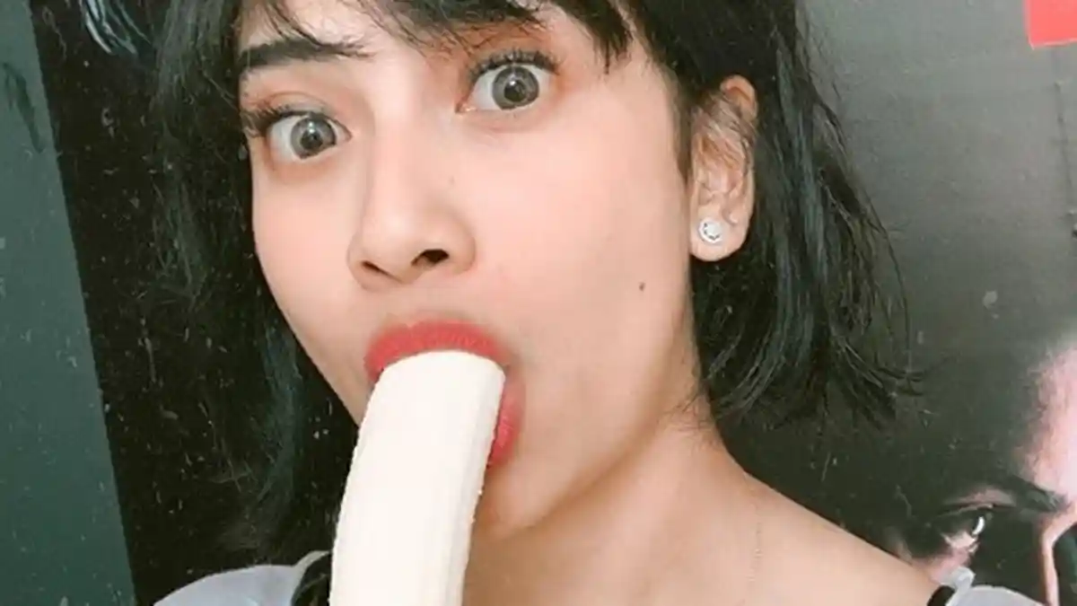 Viral Gaya Vanessa Makan Pisang, Bibi Ardiyansyah Angkat Bicara