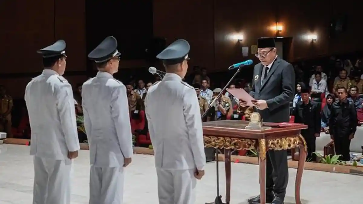 Bupati Muba HM Toha Lantik Tiga Kades PAW, Tekankan Loyalitas dan Netralitas Kepada Warga