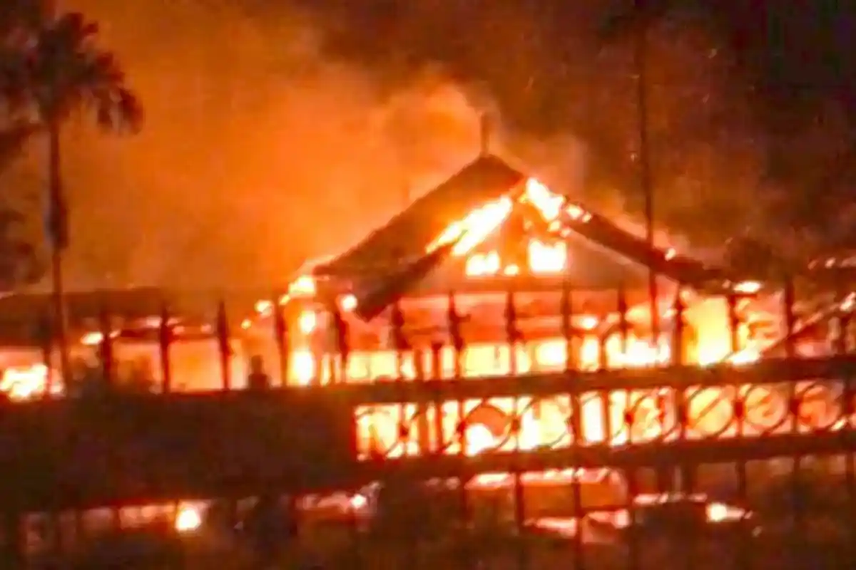 Kantor Camat Manggalewa Dompu Terbakar, Kotak Suara Pemilu 2024 Dipastikan Aman