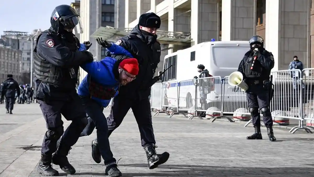 Putin Minta Warga Rusia Laporkan Keluarga dan Teman yang Berkhianat, Tersedia Hotline dan Website!