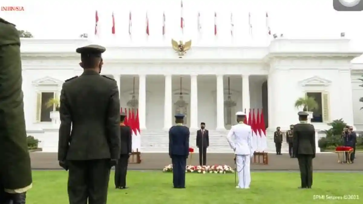 Jokowi Lantik Perwira TNI-Polri 2021 di Istana