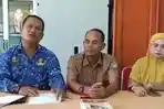 VIRAL-Siswa-SMKN-1-Bangun-Purba-Gadai-HP-tak-Bisa-Ujian-Gegara-Nunggak-Rp240-Ribu-Kepsek-Dicopot.jpg