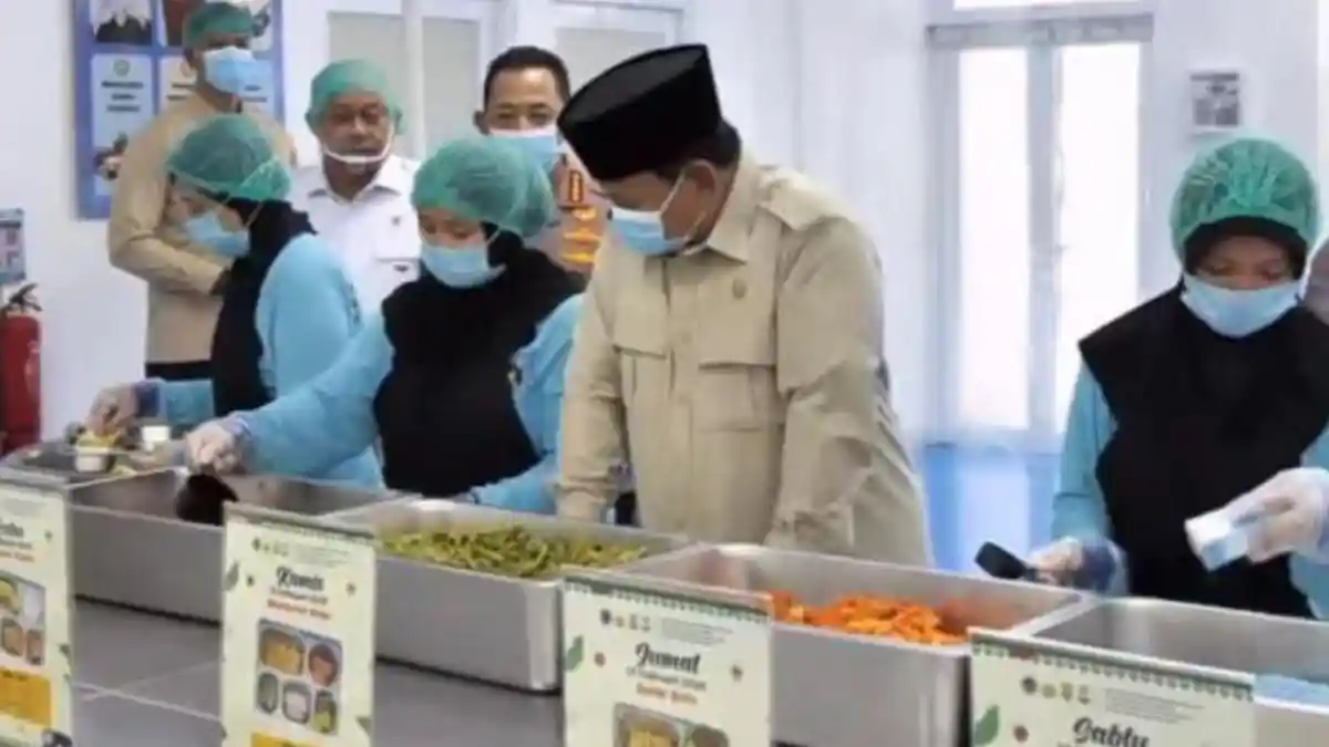 Prabowo Mengaku Dicemooh Profesor dan Dituduh Macam-macam soal MBG