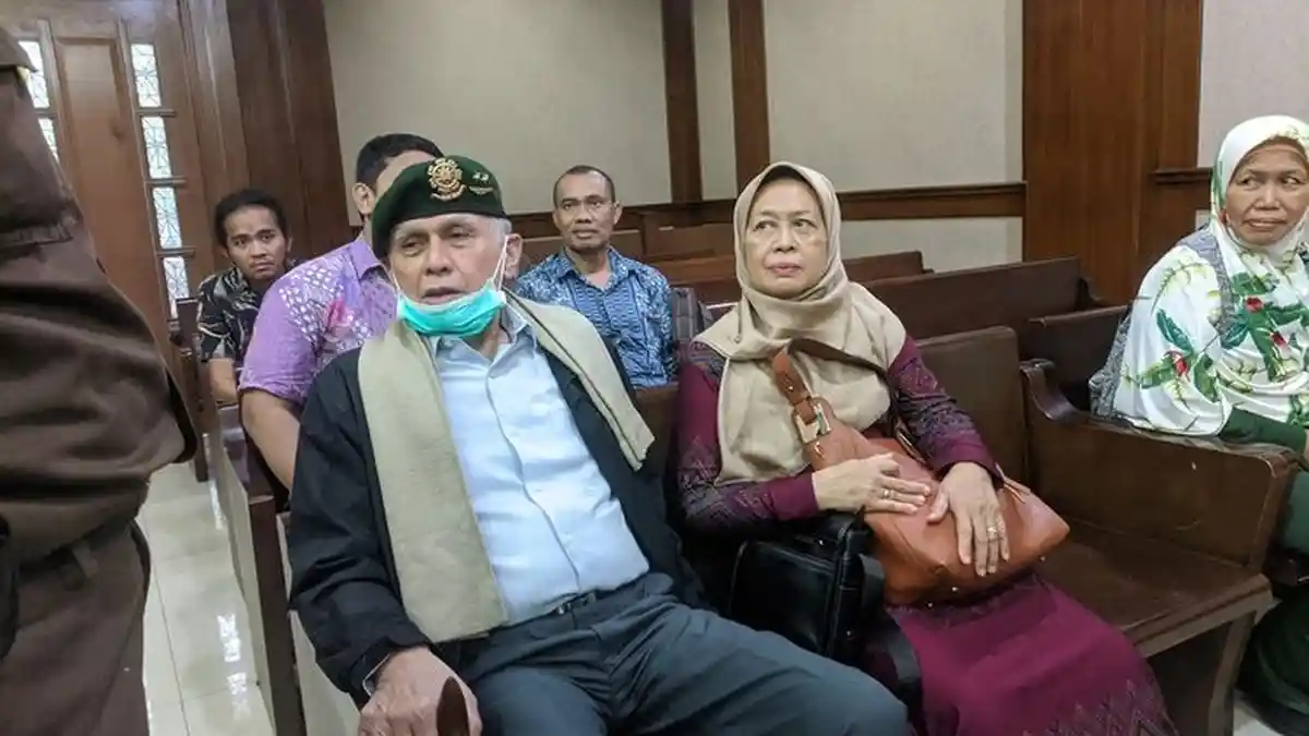 Kivlan Zen Dilarikan ke IGD, Sidang Kepemilikan Senjata Ditunda