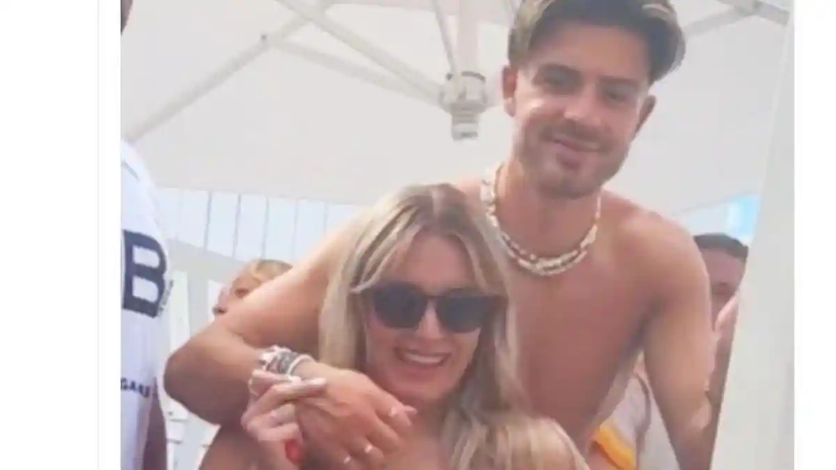 Liburan Party di Ibiza, Pemain Man City Jack Grealish Bikin Heboh Kepergok Mesra Dengan Wanita Ini
