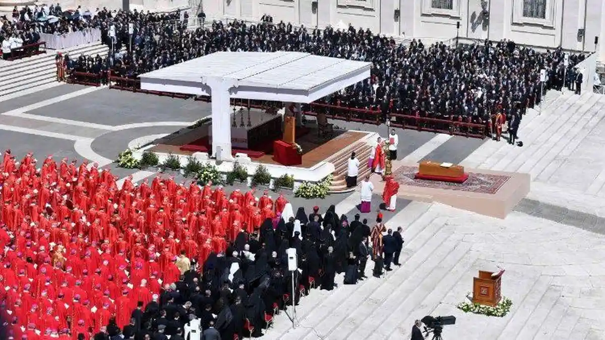 Paus Fransiskus Dimakamkan Secara Sederhana di Gereja Favoritnya ...