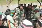 Panglima TNI Meninjau Jalan Trans Papua