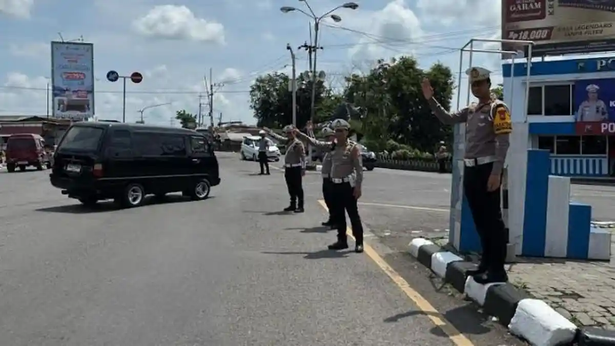 Simpang Tiga Mengkreng Kediri Dapat Perhatian Lebih Saat Arus Mudik Lebaran 2025