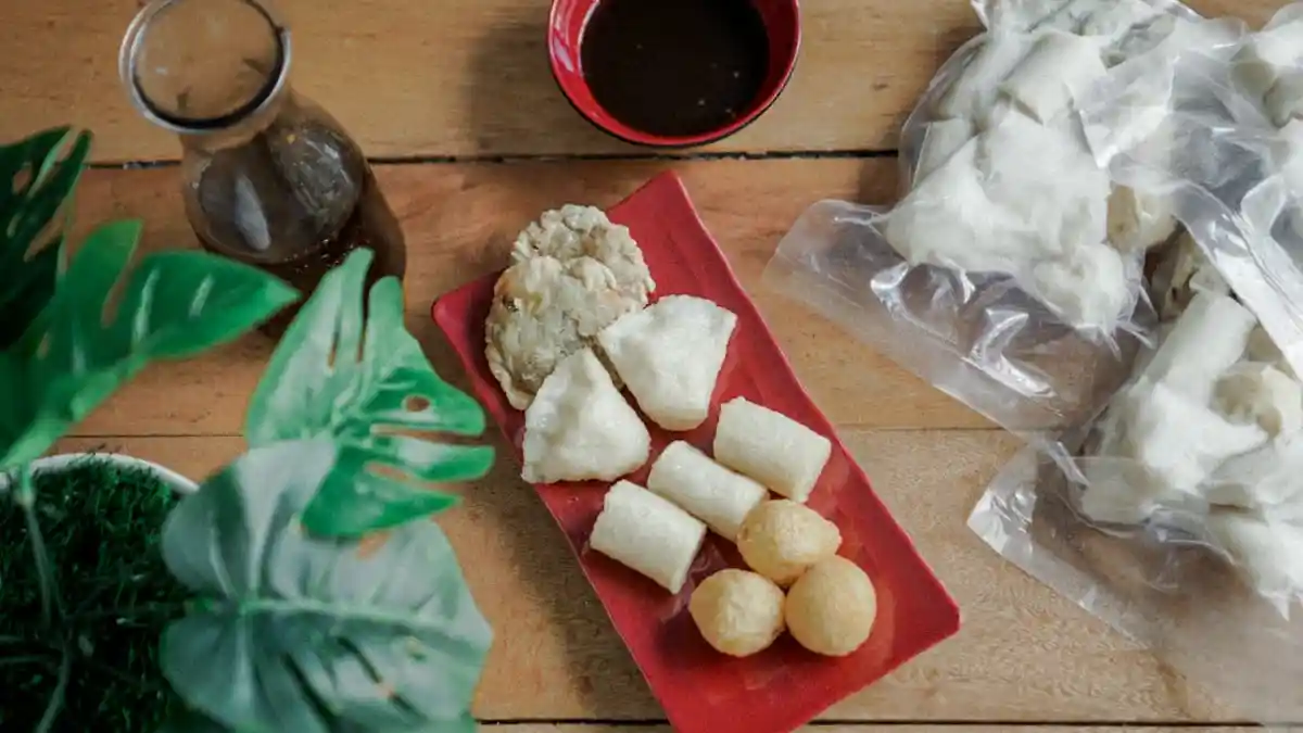 Kuliner Lampung, Pempek Cici Lampung Pakai Ikan Tenggiri
