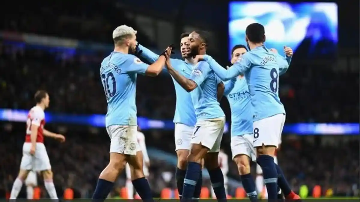 Performa Jack Grealish Tak Konsisten, Man City Kembalikan Peran Sterling