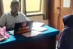 Nenek di Magetan Teriak Habis Mandi, Kaget di Kamar Ada Pria Pakai Helm, Rugi Rp9 Juta