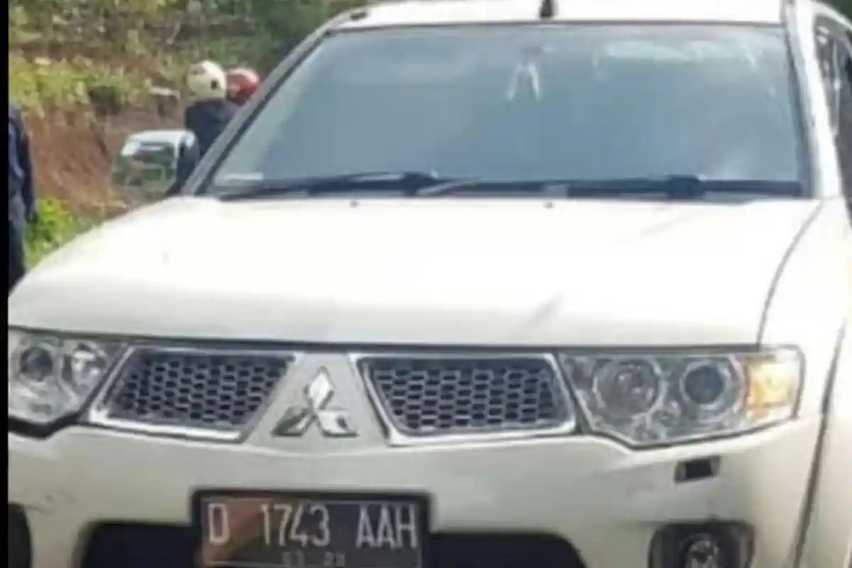 Sempat Diduga Tabrak Lari, Polisi Pastikan Sopir Taksi Online yang Kecelakaan di Punclut Tak Salah