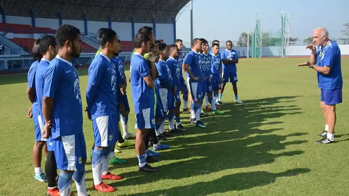 Persib Bandung Wajib Menang di Laga Kontra Persebaya